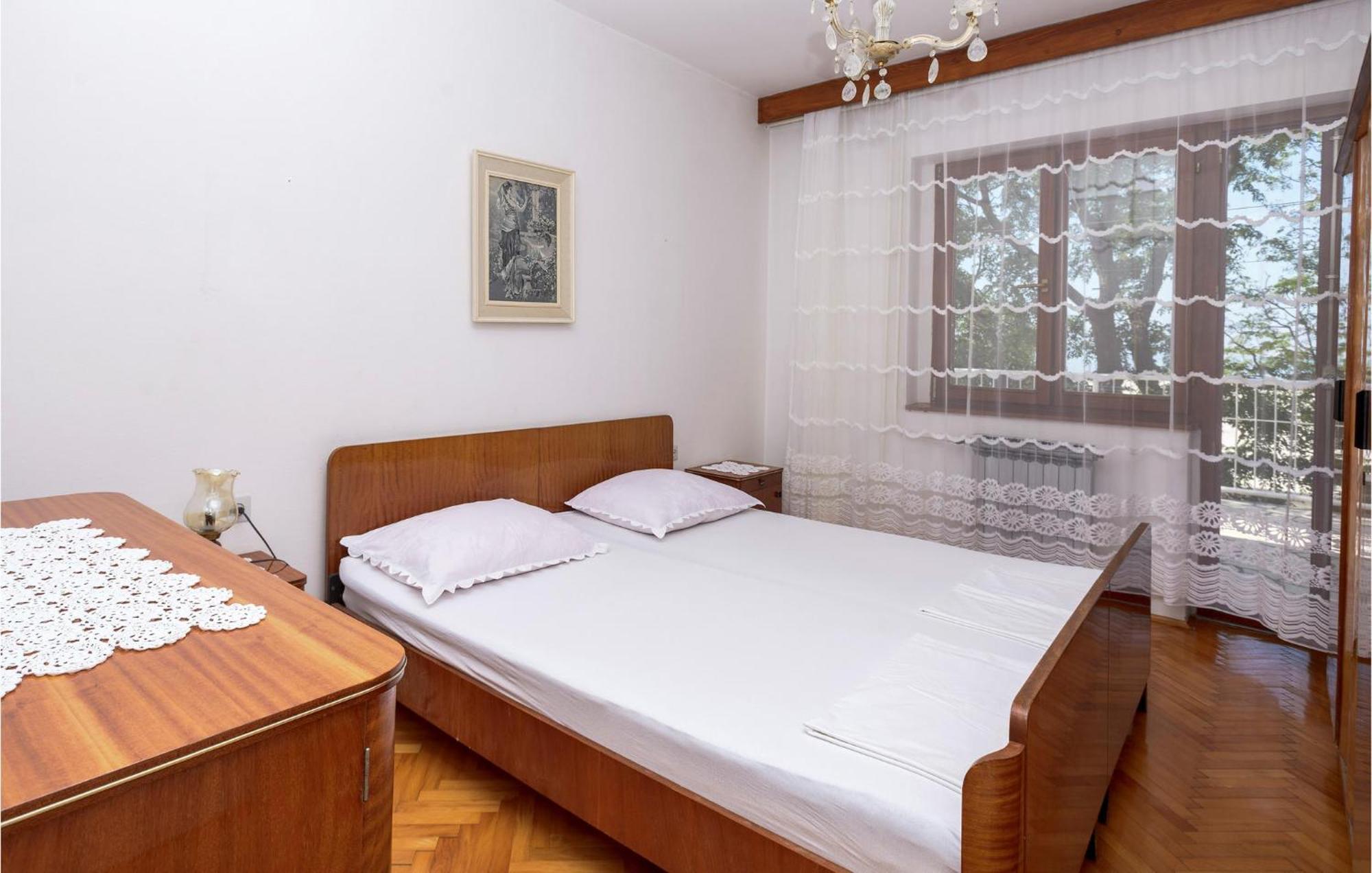 3 Bedroom Beautiful Apartment In Senj Senj (Lika-Senj) Exterior foto