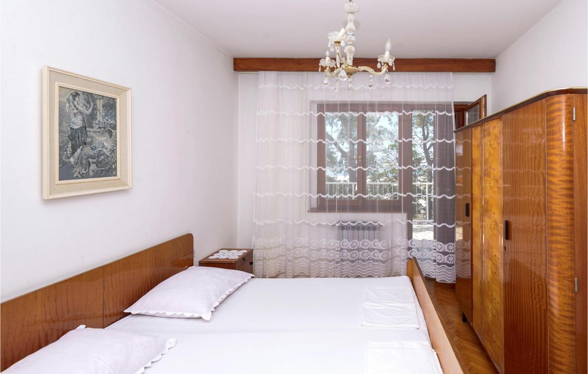 3 Bedroom Beautiful Apartment In Senj Senj (Lika-Senj) Exterior foto